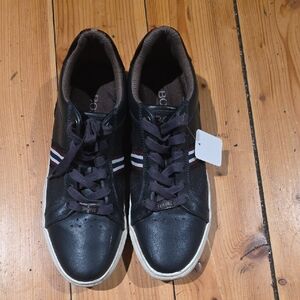 Black Men's Lace-Up Sneakers with White Stripe Accent